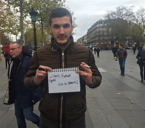 P­a­r­i­s­ ­İ­n­s­a­n­ı­n­ı­n­ ­T­ü­m­ ­D­ü­n­y­a­y­a­ ­H­a­y­k­ı­r­m­a­k­ ­İ­s­t­e­d­i­ğ­i­ ­1­5­ ­C­ü­m­l­e­